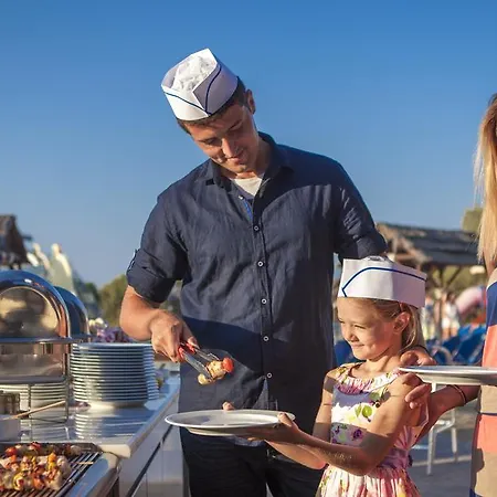 リゾート Kipriotis Village プサリビ