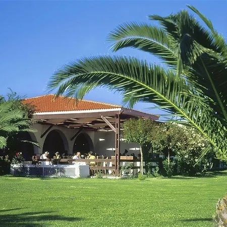Kipriotis Village אתר נופש 4*
