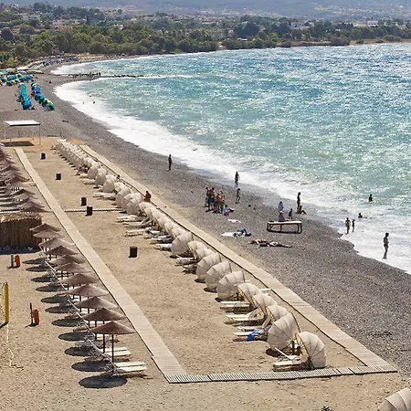 אתר נופש Kipriotis Village 4*